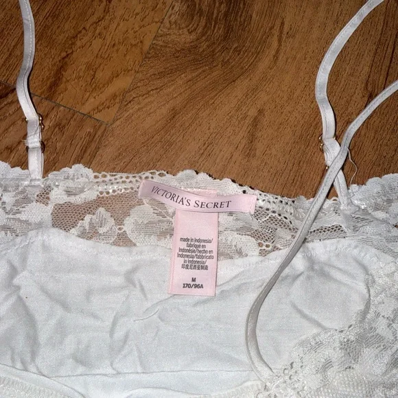 NWT Victoria’s Secret Set - Picture 5 of 6